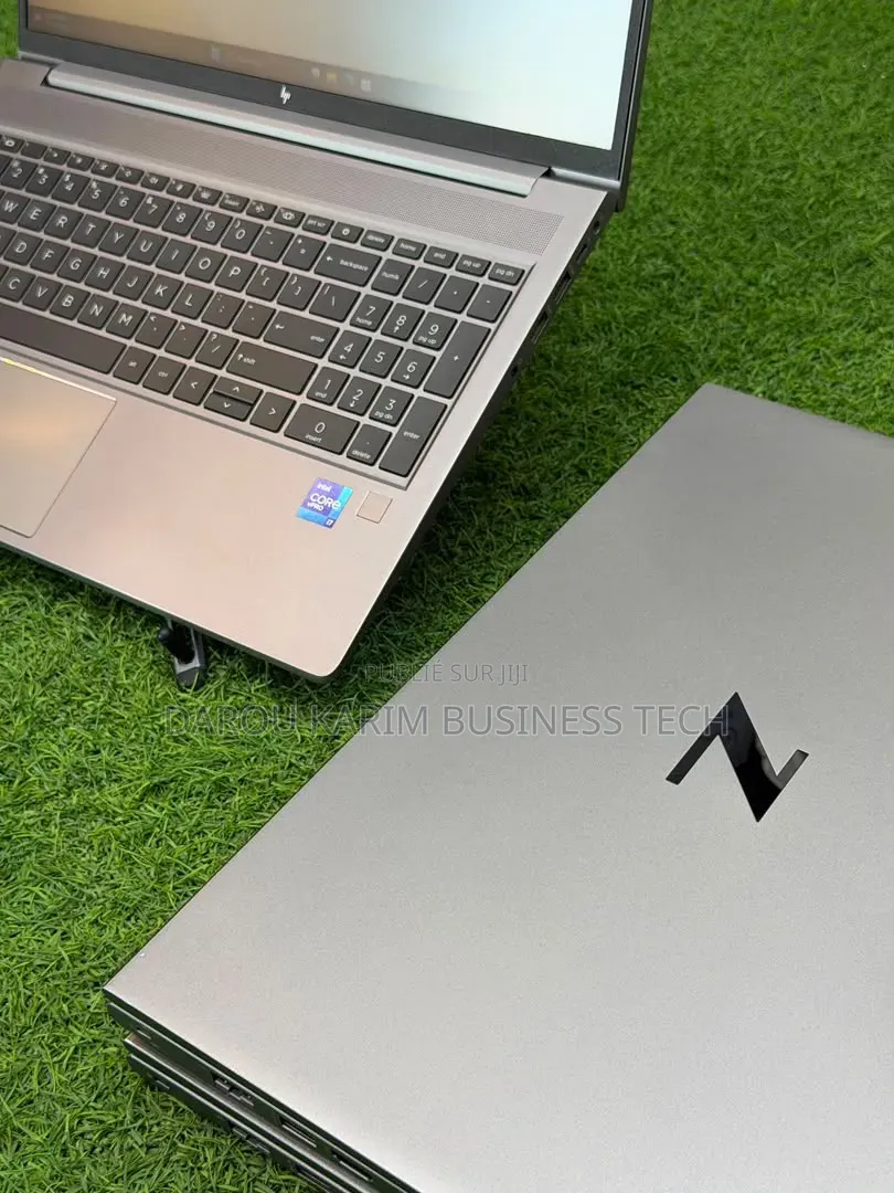 Nouveau Ordinateur portable HP ZBook 15 16GB Intel Core i7 SSD 512GB