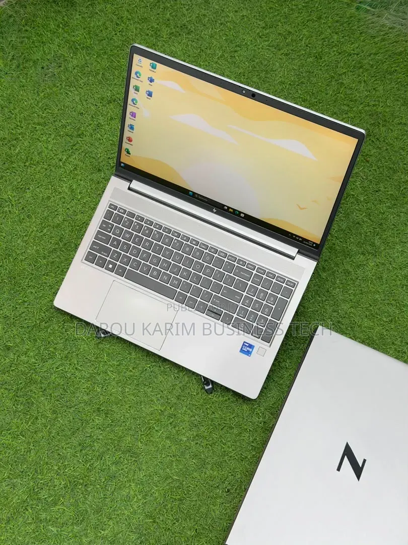 Nouveau Ordinateur portable HP ZBook 15 16GB Intel Core i7 SSD 512GB