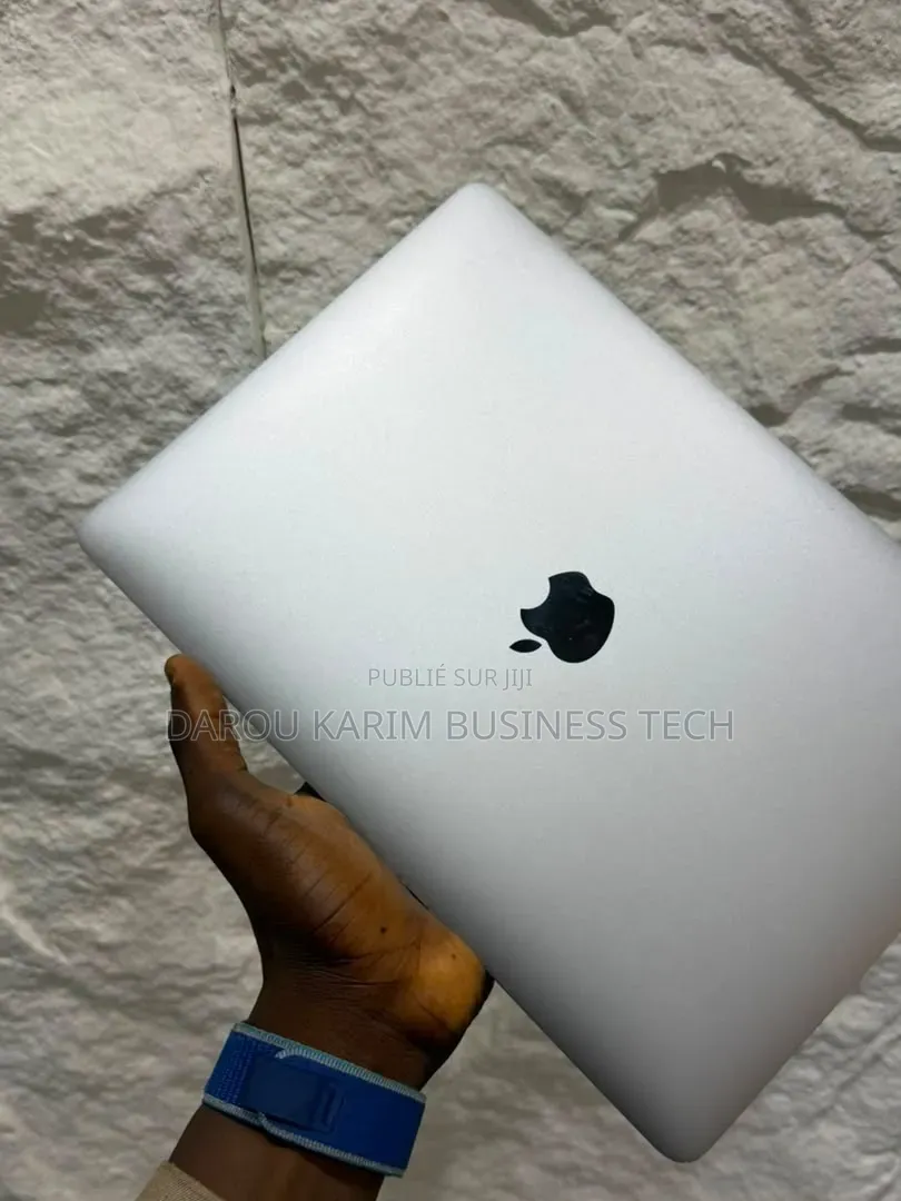 Nouveau Apple MacBook Pro 2017 8GB Intel Core i5 SSD 256GB