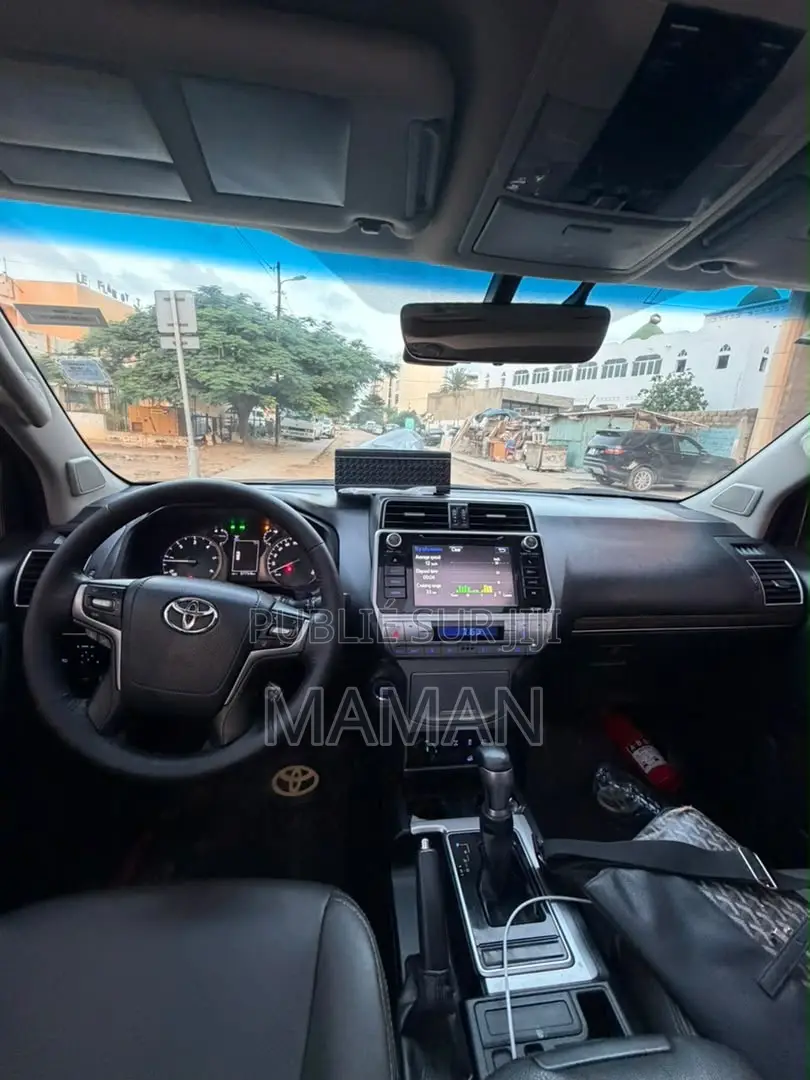 Toyota Land Cruiser Prado 2020 Gris
