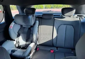 Audi Q4 e-tron 2022 Gris