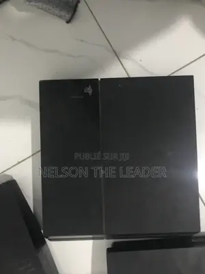 Ps3 Et Ps4 À Vendre ! Les Deux À 100.000franc