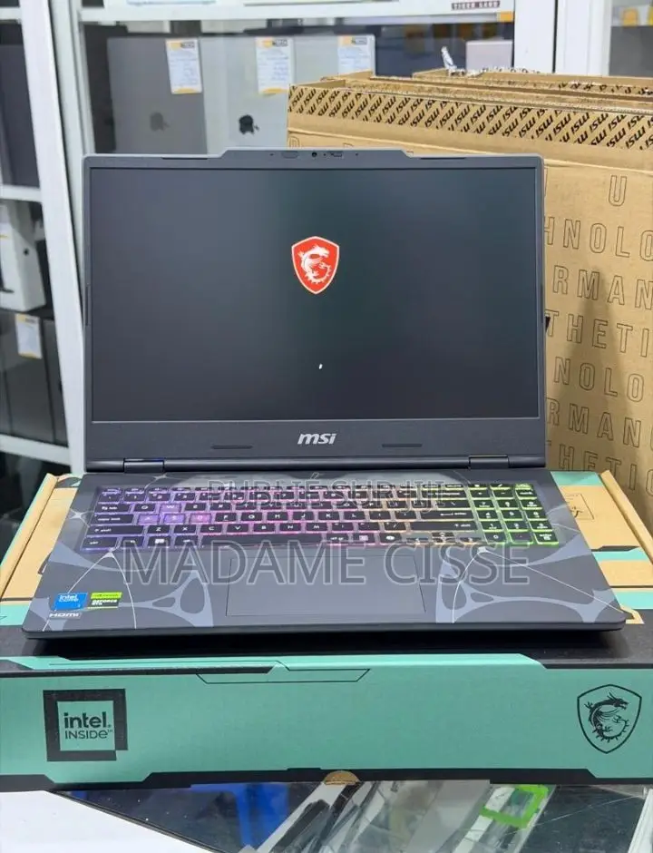 Nouveau Ordinateur portable MSI Cyborg 15 16GB Intel Core i7 SSD 512GB