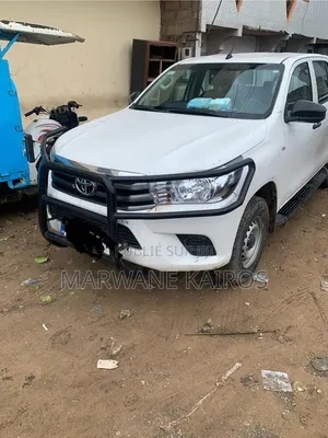 Toyota Hilux 2023 Blanc