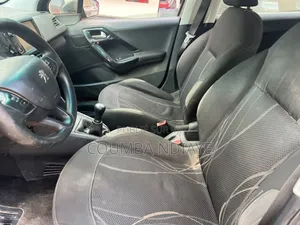 Peugeot 208 2013 Gris