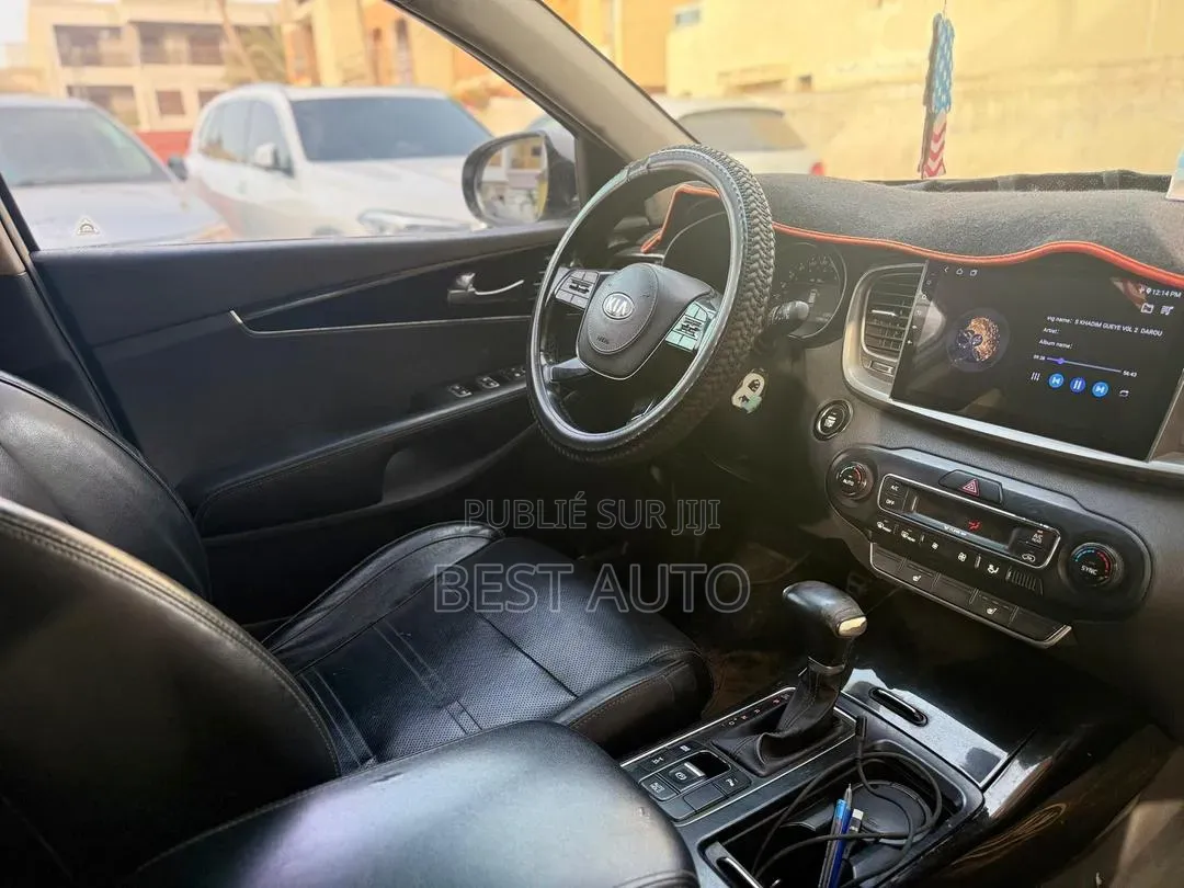Kia Sorento 2019 Gris
