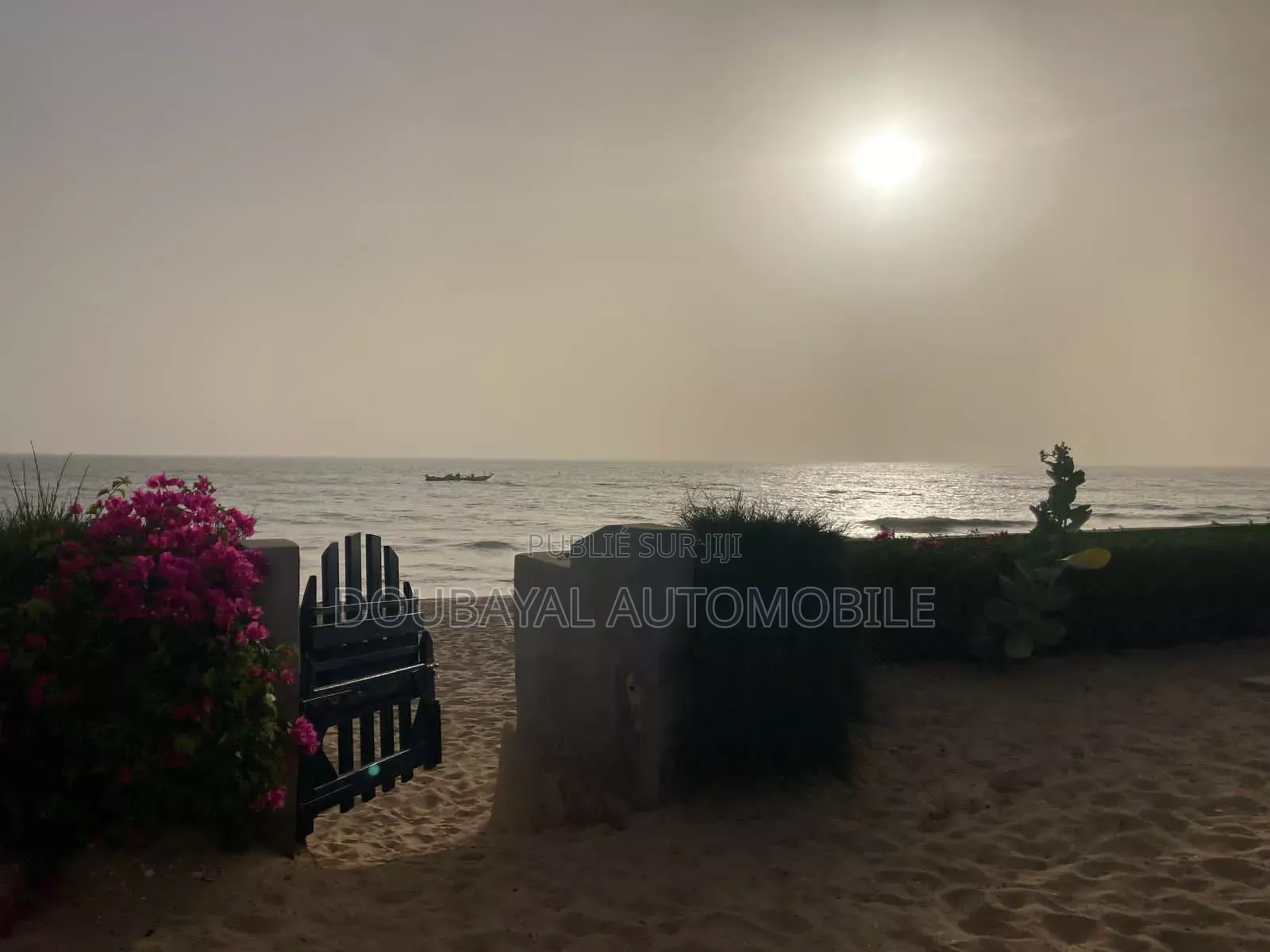 Meublé 6chbre Villa dans Somone, Thiès Sud à Vendre