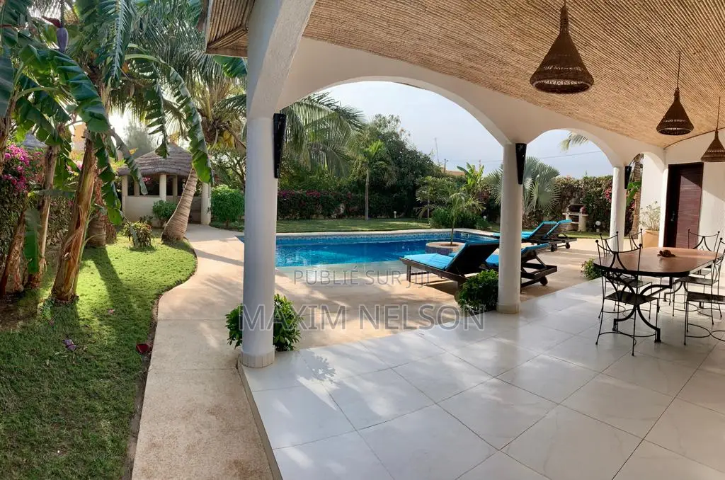 Votre Escapade Privée À Ngaparou : Villa F4 Avec Piscine