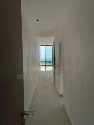 4chbre Villa dans Almadis, Almadies à Vendre