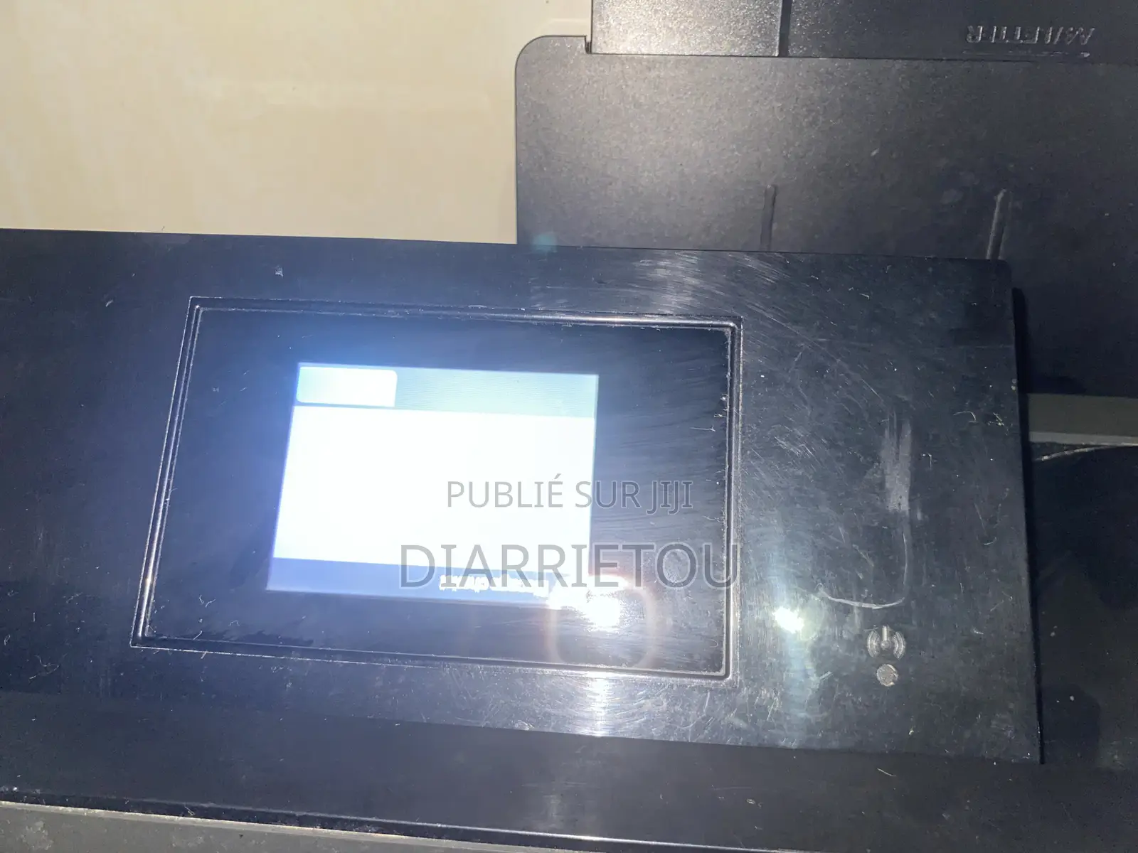 HP OfficeJet Pro 8610 – À Vendre en L’état / Pour Réparation