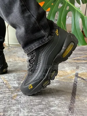 Nike Air Max 95 X Corteiz Black / Tour Yellow Livraison Incluse