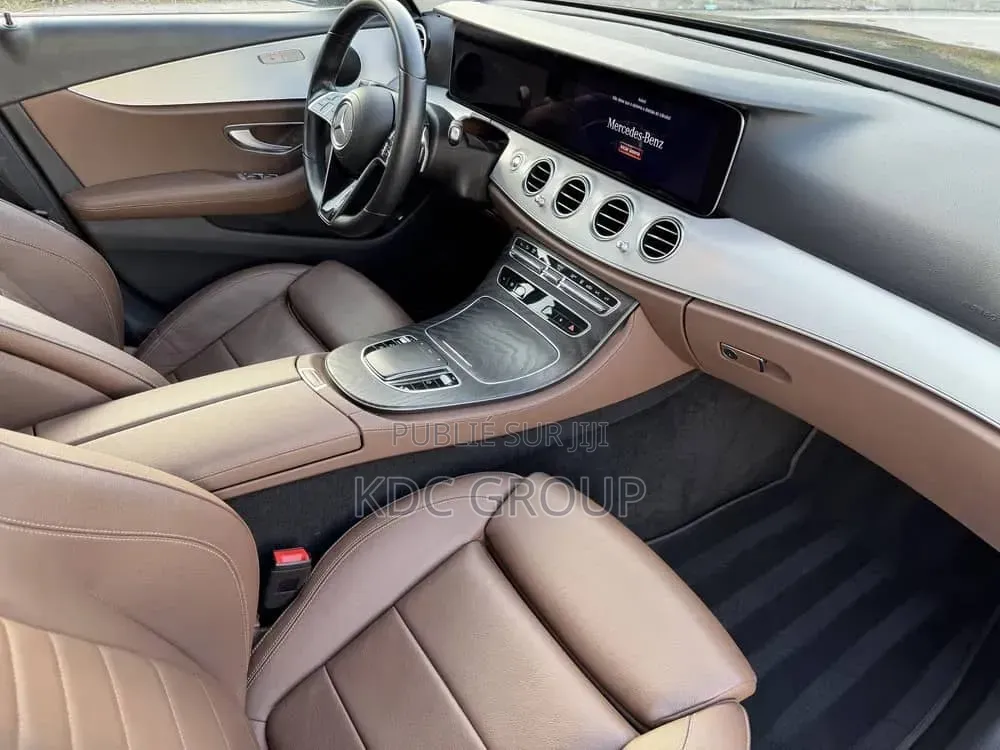 Mercedes-Benz 300E 2020 Noir