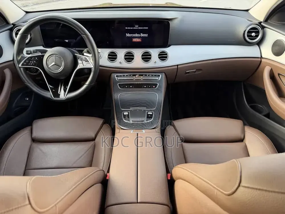 Mercedes-Benz 300E 2020 Noir
