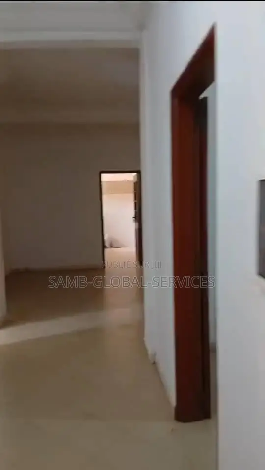 3chbre Appartement dans Ngor à Louer