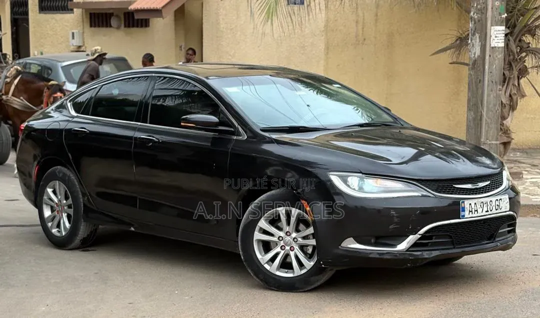 Chrysler 200 2015 Noir