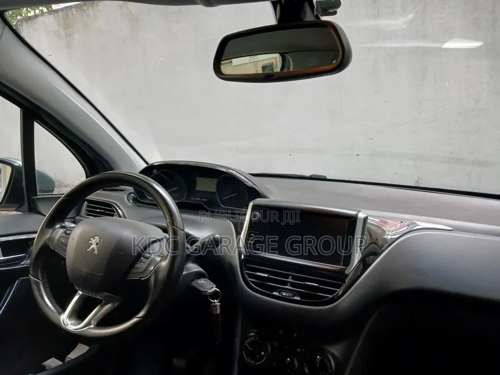 Peugeot 208 2019 Gris
