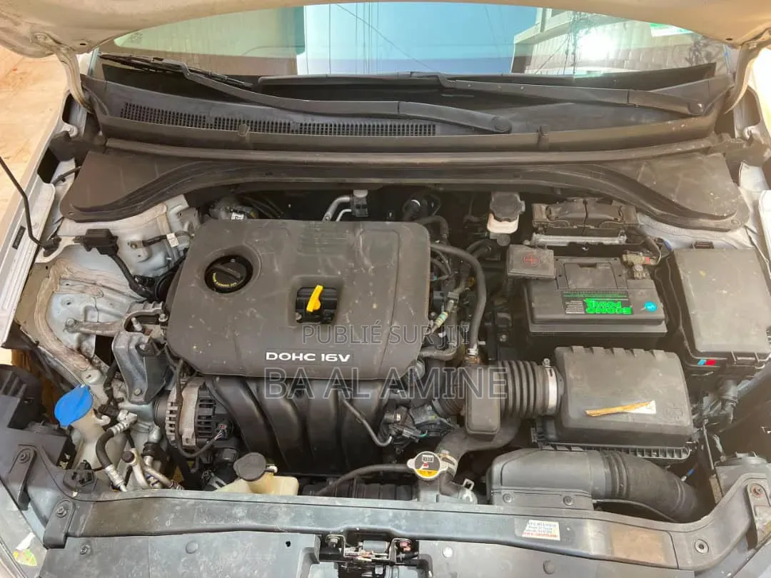 Hyundai Elantra 2018 Gris