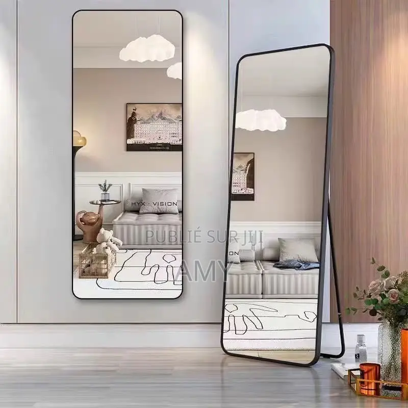 Miroir Sur Pied