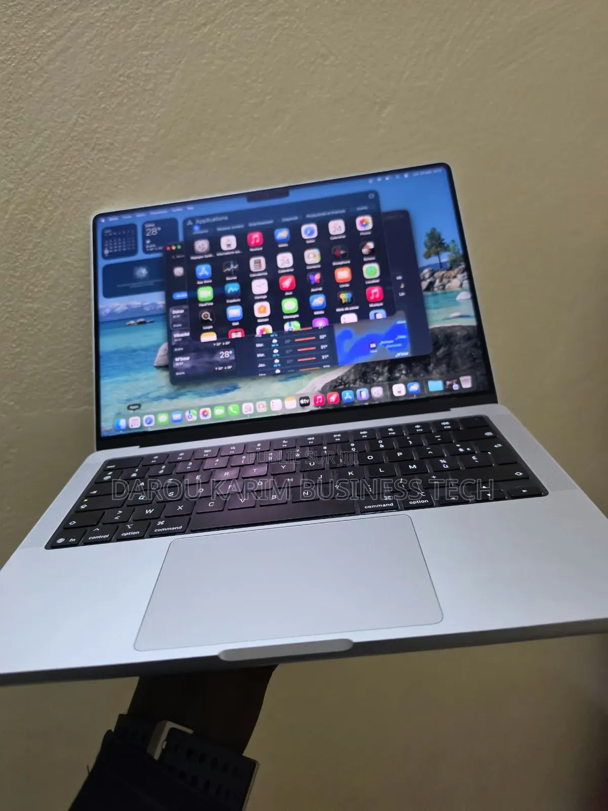 Nouveau Apple MacBook Pro 2025 M5 16GB Apple M5 SSD 512GB