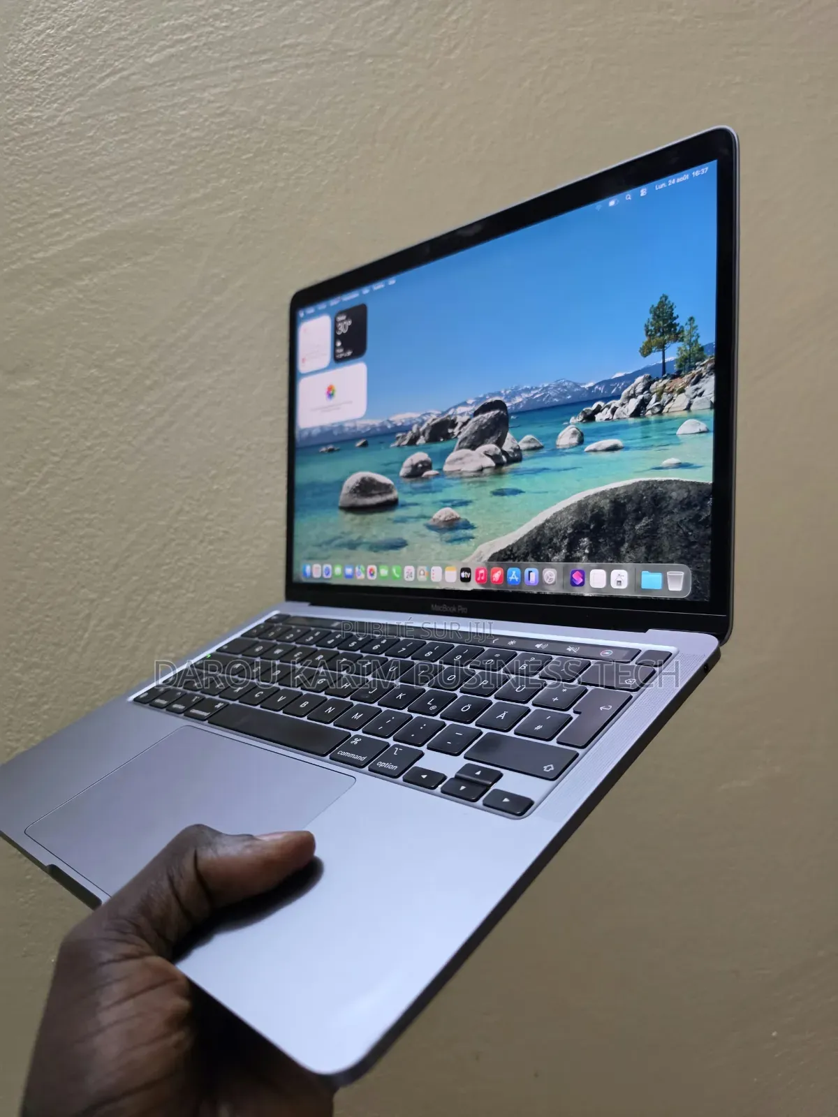 Nouveau Apple MacBook Pro 2022 M2 16GB Apple M2 SSD 512GB
