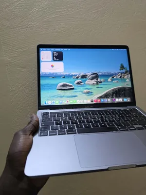 Nouveau Apple MacBook Pro 2022 M2 16GB Apple M2 SSD 512GB