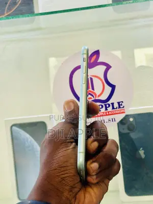 Nouveau Apple iPhone 11 128 GB Vert