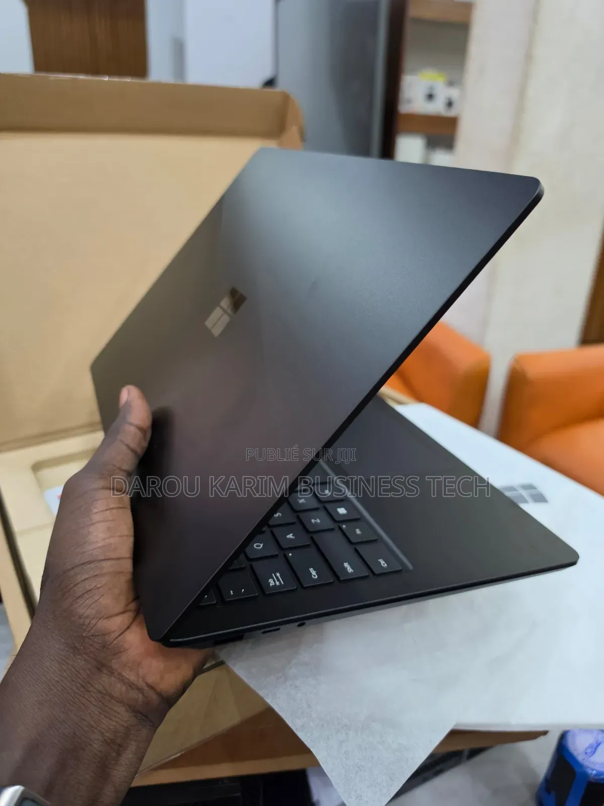 Nouveau Microsoft Surface Laptop 4 16GB AMD Ryzen 5 SSD 256GB