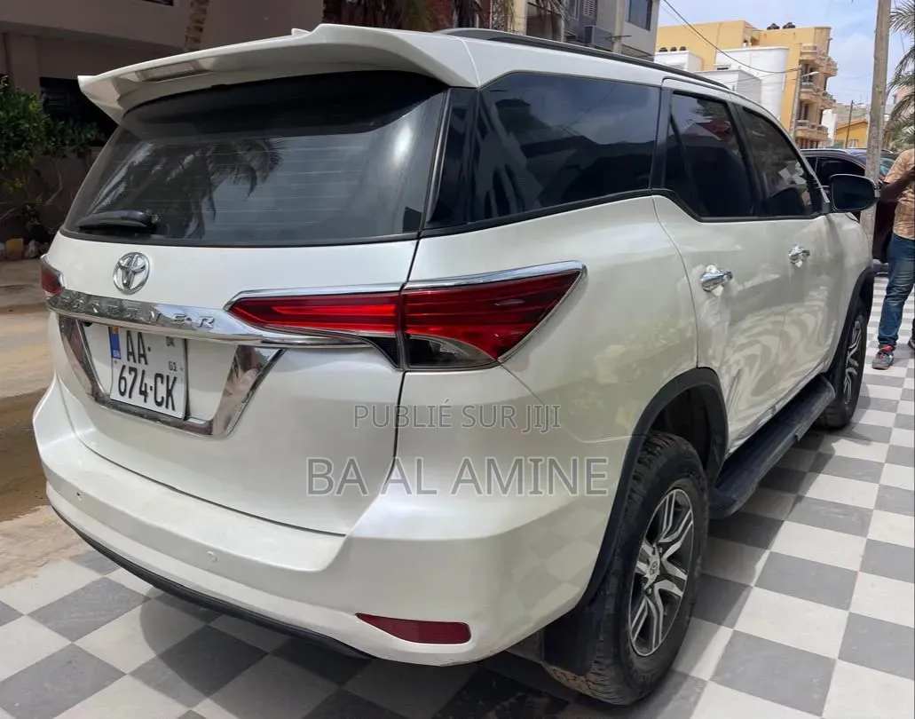 Toyota Fortuner 2020 Blanc