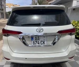 Toyota Fortuner 2020 Blanc