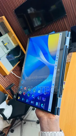 Nouveau HP Elite Dragonfly G3 16GB Intel Core i5 SSD 256GB