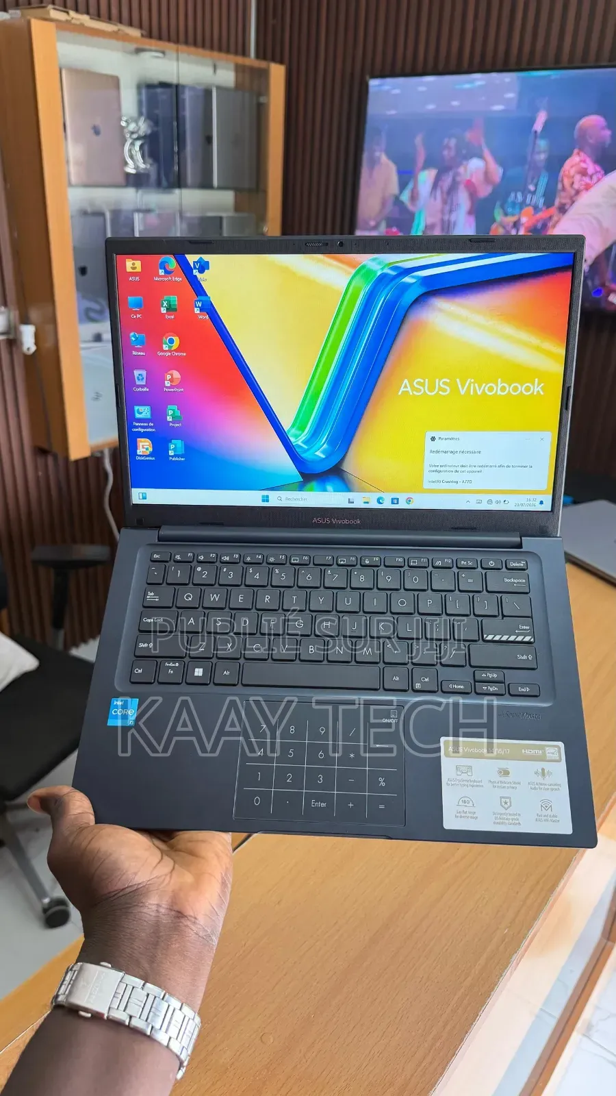 Nouveau Asus Vivobook 14 OLED 16GB Intel Core i3 SSD 256GB