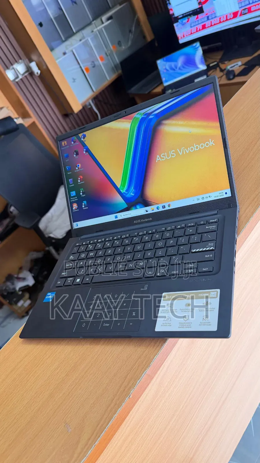 Nouveau Asus Vivobook 14 OLED 16GB Intel Core i3 SSD 256GB