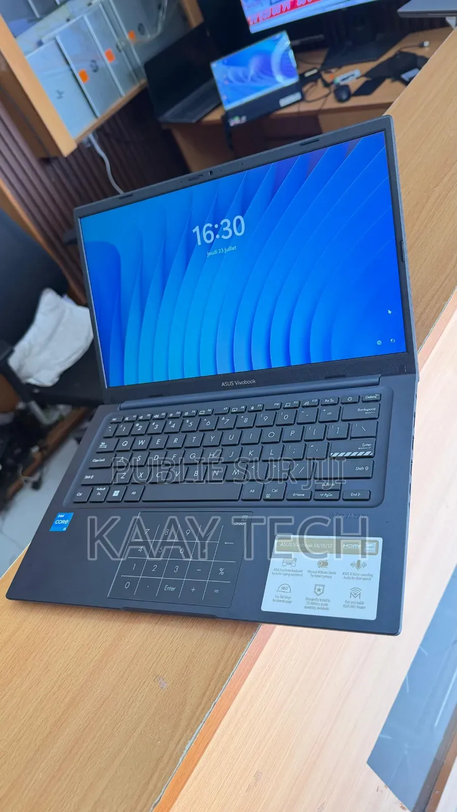 Nouveau Asus Vivobook 14 OLED 16GB Intel Core i3 SSD 256GB