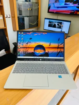 Nouveau Ordinateur portable HP 15s 8GB Intel Core i3 SSD 512GB