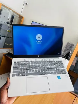 Nouveau Ordinateur portable HP 15s 8GB Intel Core i3 SSD 512GB