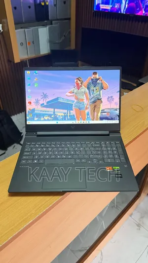 Nouveau Ordinateur portable HP Victus 16 32GB AMD Ryzen 7 SSD 512GB