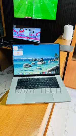 Nouveau Apple MacBook Pro 2021 M1 Max 16GB Apple M1 Pro SSD 512GB