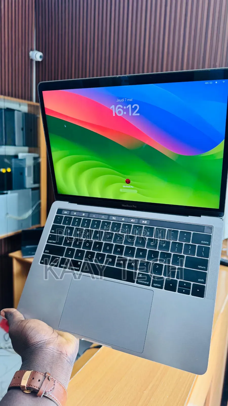 Ordinateur portable Apple MacBook Pro 2019 16GB Intel Core i7 SSD 512GB