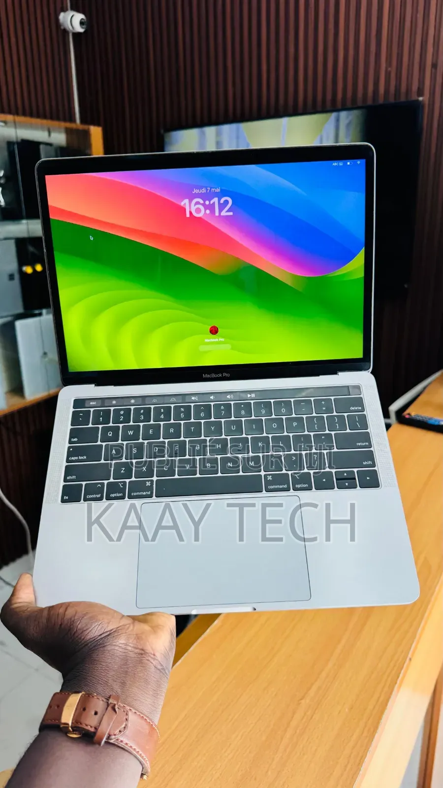 Ordinateur portable Apple MacBook Pro 2019 16GB Intel Core i7 SSD 512GB
