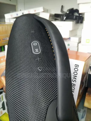 Boom BOX 3 , Générique Très Puissant