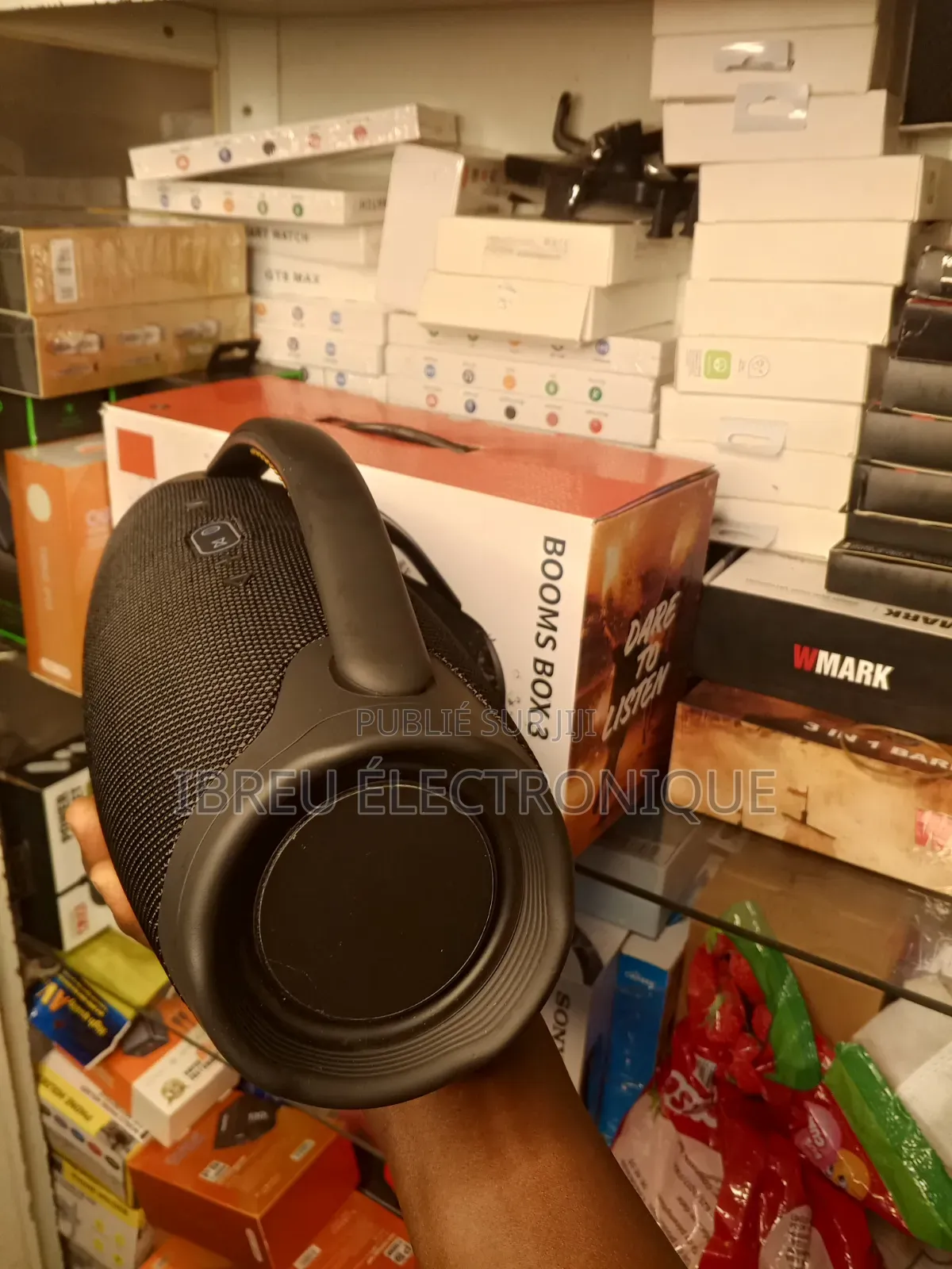 Boom BOX 3 , Générique Très Puissant