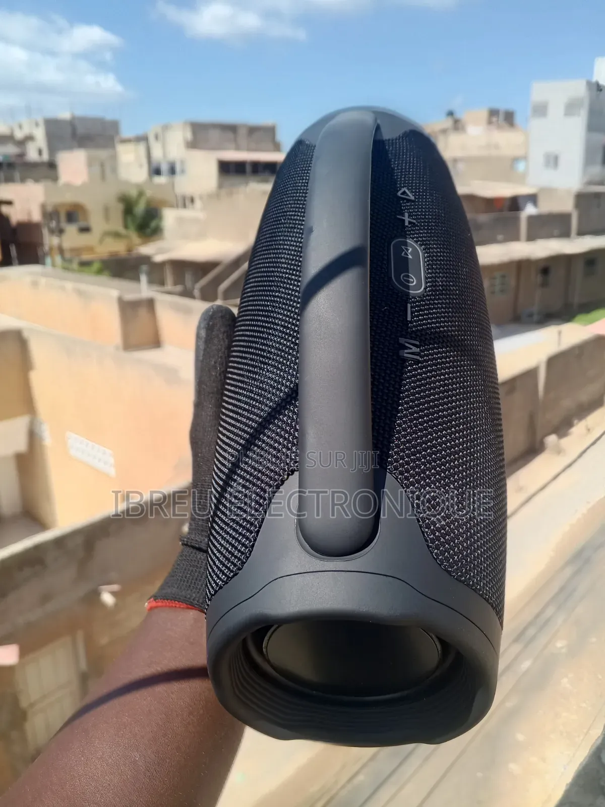 Boom BOX 3 , Générique Très Puissant