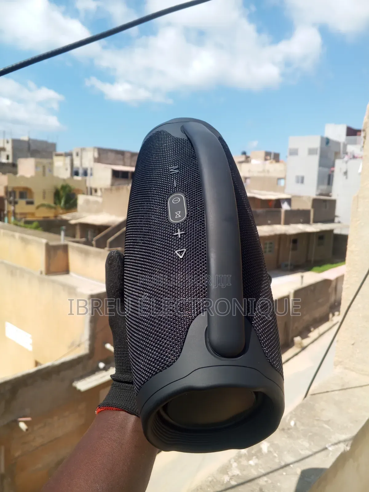 Boom BOX 3 , Générique Très Puissant