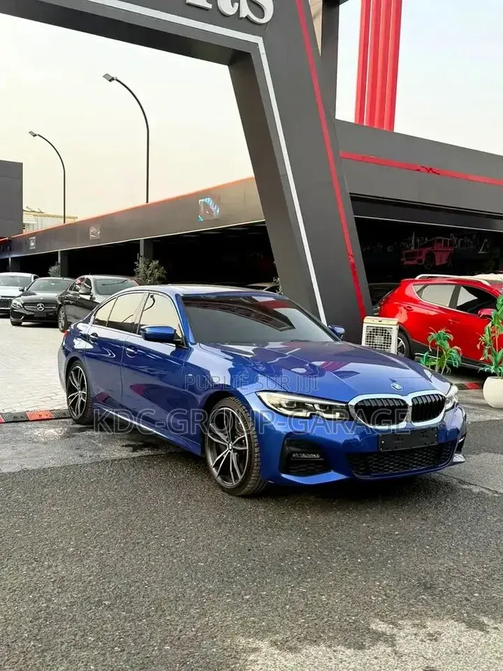 BMW 330i 2020 Bleu