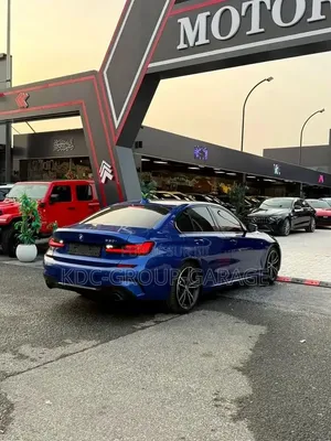 BMW 330i 2020 Bleu