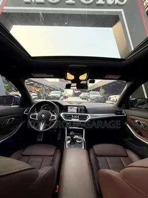 BMW 330i 2020 Bleu