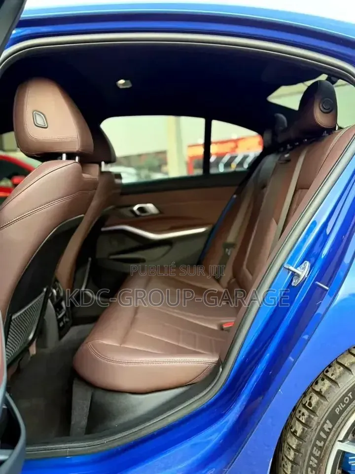 BMW 330i 2020 Bleu