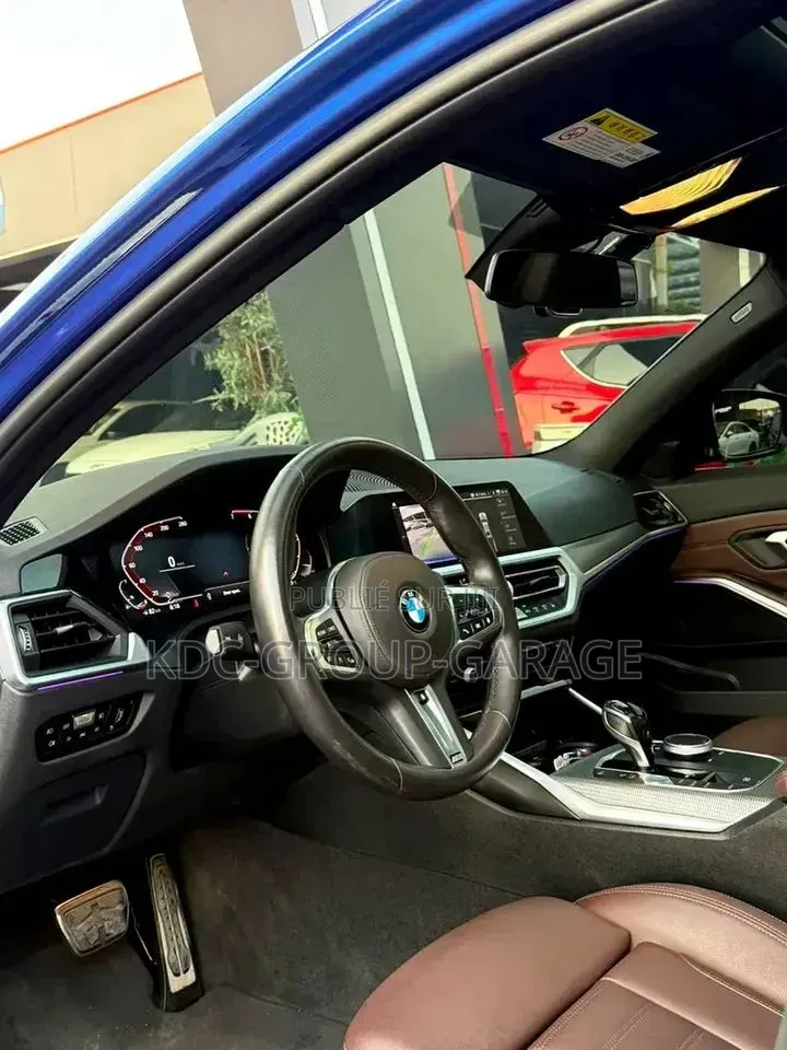 BMW 330i 2020 Bleu