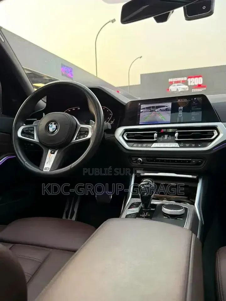 BMW 330i 2020 Bleu