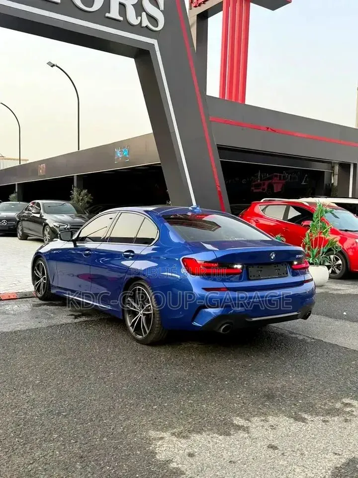 BMW 330i 2020 Bleu